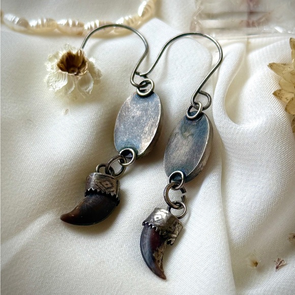 Artisan Tribal Oxidized Sterling Silver Coyote Claw Dangle Earrings - Picture 8 of 9